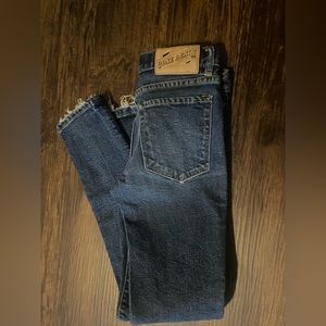 Vintg kids jeans, may run xxs because they are stiff form not being worn.